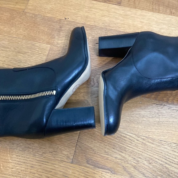 Michael Kors Margaret Tall Wide Shaft Leather Boots with Gold Lock Zipper NWOT - Picture 3 of 16